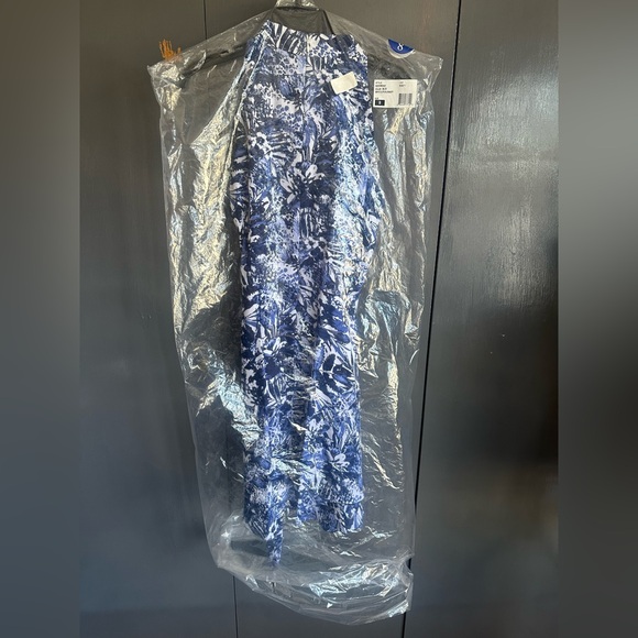 NWT Size 8. Tahari Arthur S. Levine Blue Floral Chiffon Halter Cocktail Dress - Picture 11 of 12